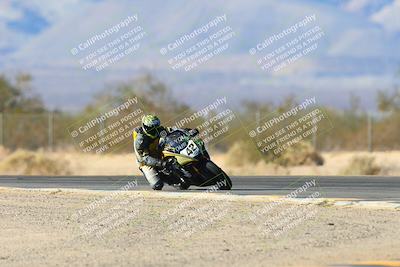 media/Jan-10-2025-CVMA Friday Practice (Fri) [[489e0da257]]/Group 4 and Trackday/Session 5 (Turn 7)/